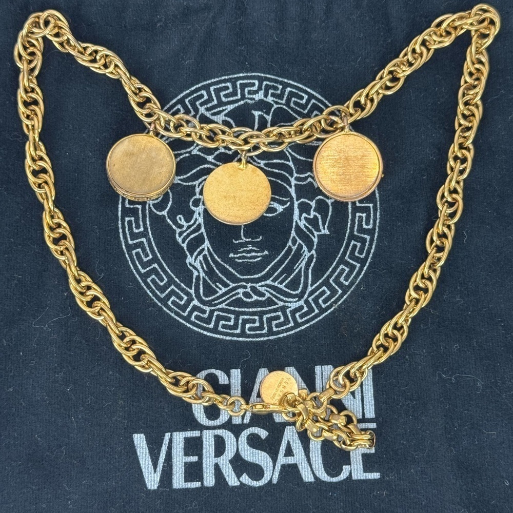 Versace  -RRRE- HRD TO FIND Gold Rope Chain Necklace with Medallions Crystals. - Picture 12 of 13